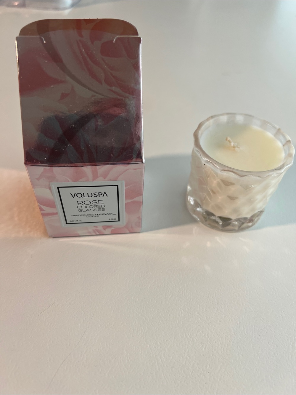 NIB Voluspa Rose Colored Glasses Candle in Pale Pink Faceted Glass